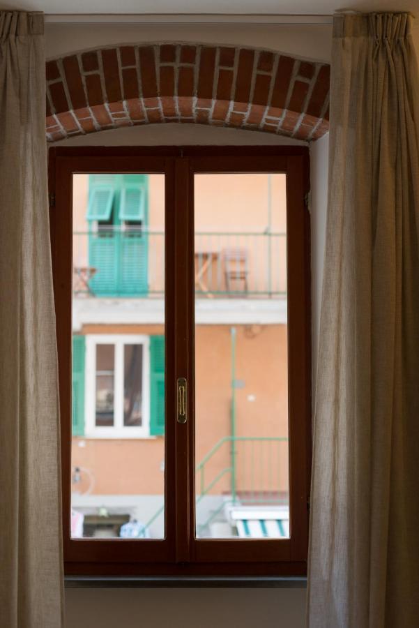 L'Emporio Rooms Manarola Esterno foto