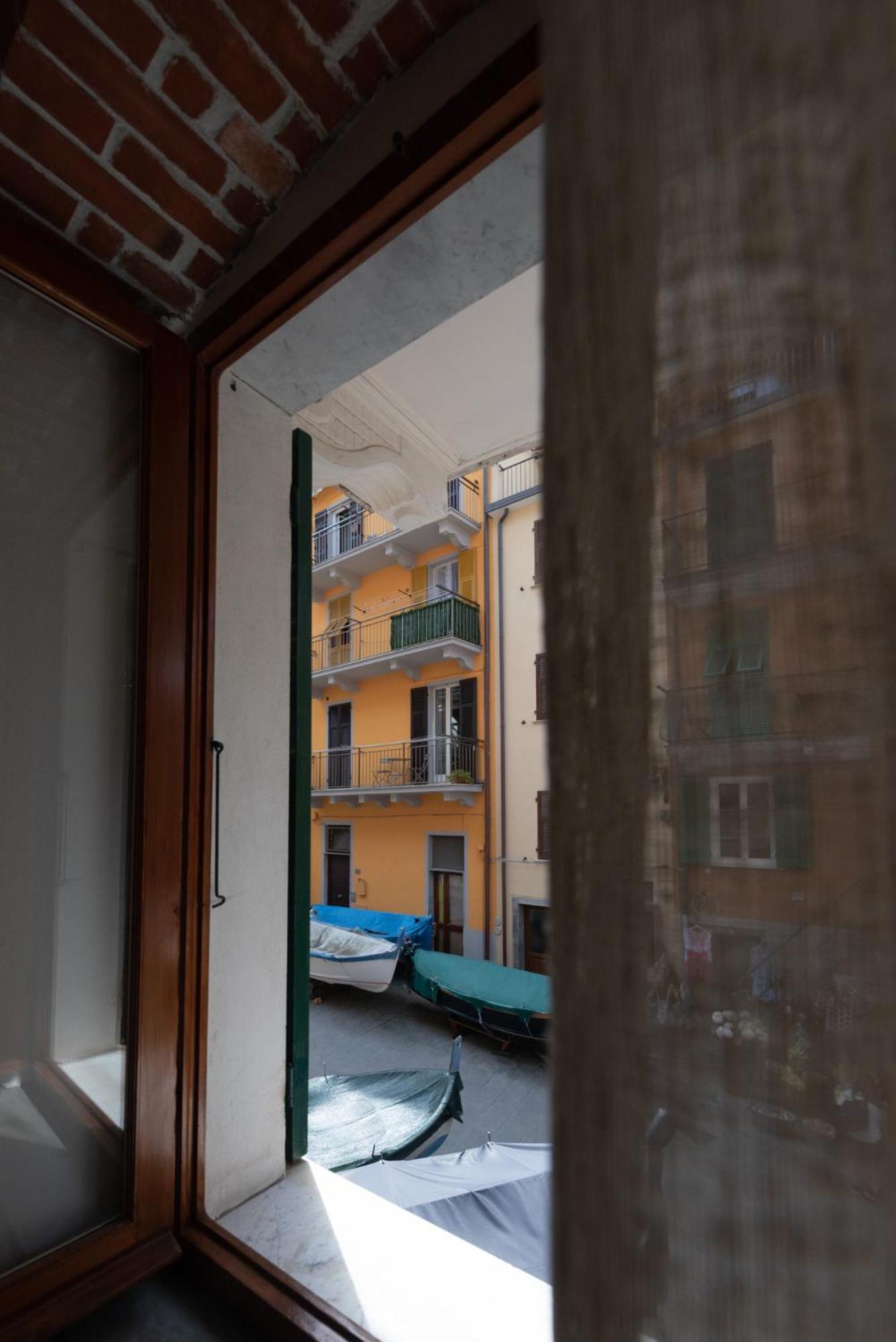 L'Emporio Rooms Manarola Esterno foto